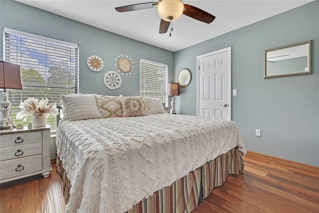 En Venta: $439,900 (3 camas, 2 baños, 1902 Pies cuadrados)