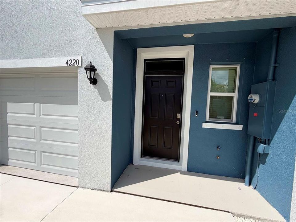 For Rent: $2,200 (3 beds, 2 baths, 1464 Square Feet)
