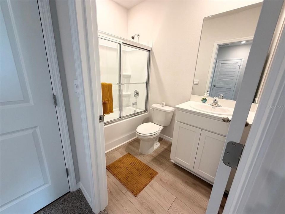 For Rent: $2,200 (3 beds, 2 baths, 1464 Square Feet)