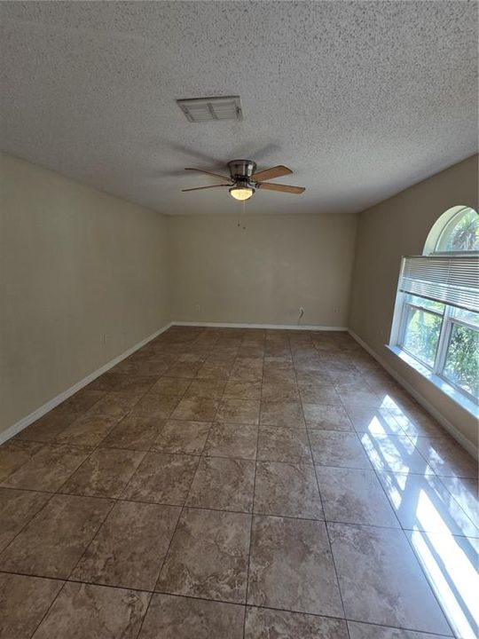 For Rent: $2,200 (4 beds, 2 baths, 2256 Square Feet)