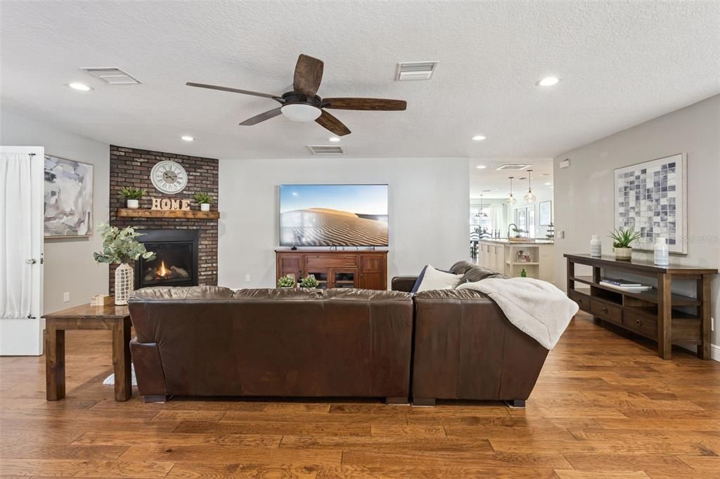 For Sale: $1,425,000 (5 beds, 4 baths, 3298 Square Feet)