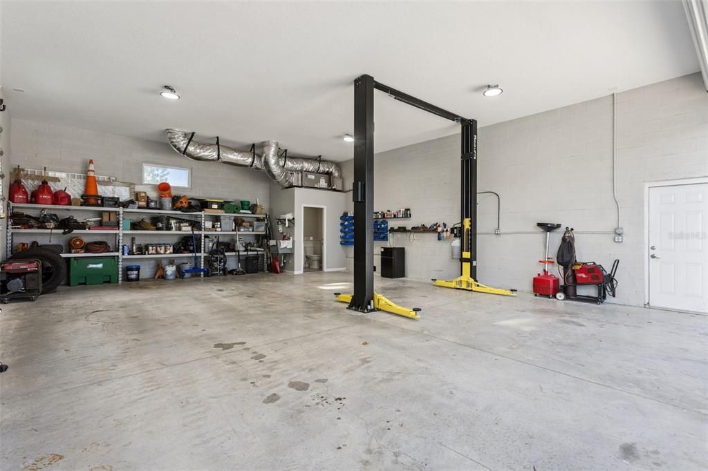 For Sale: $1,425,000 (5 beds, 4 baths, 3298 Square Feet)