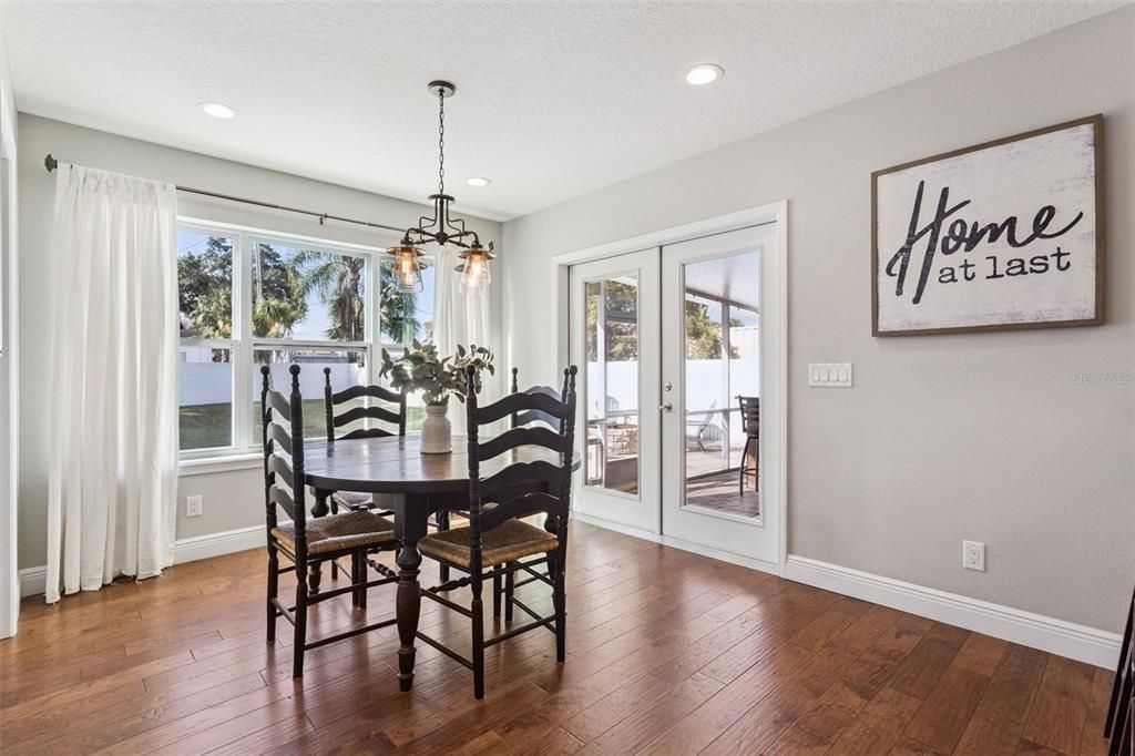 For Sale: $1,425,000 (5 beds, 4 baths, 3298 Square Feet)
