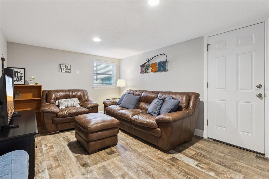 For Sale: $1,425,000 (5 beds, 4 baths, 3298 Square Feet)