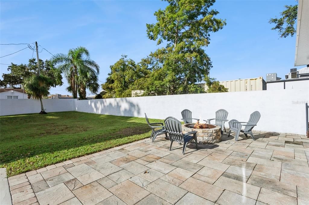 For Sale: $1,425,000 (5 beds, 4 baths, 3298 Square Feet)