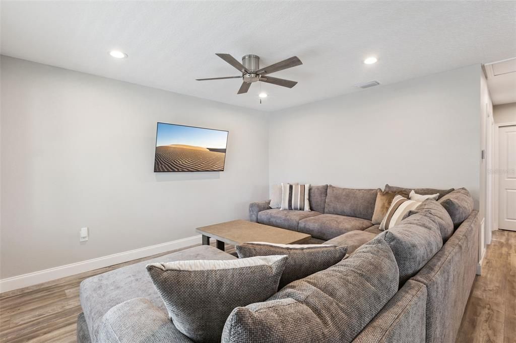 For Sale: $1,425,000 (5 beds, 4 baths, 3298 Square Feet)