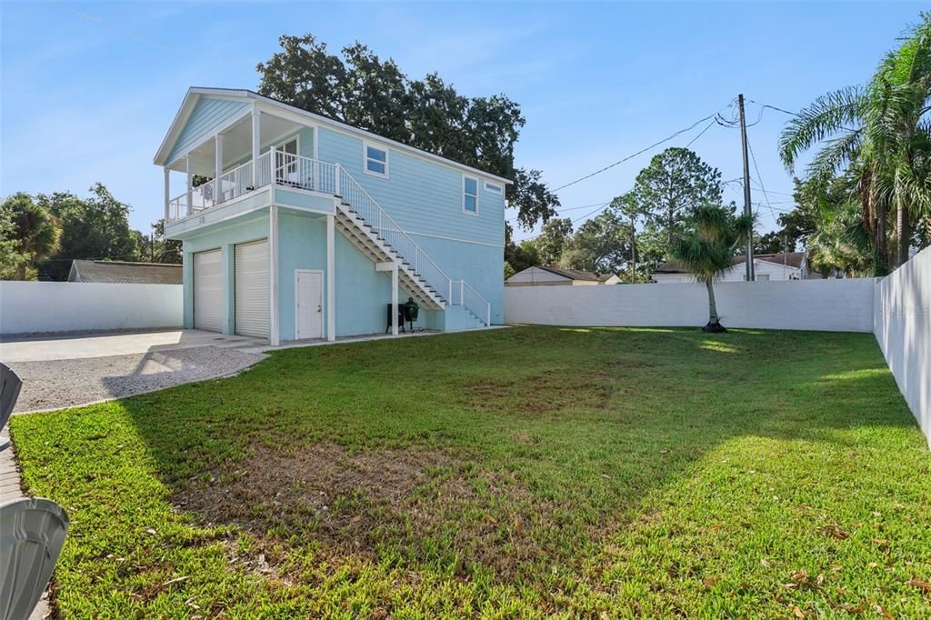 For Sale: $1,425,000 (5 beds, 4 baths, 3298 Square Feet)