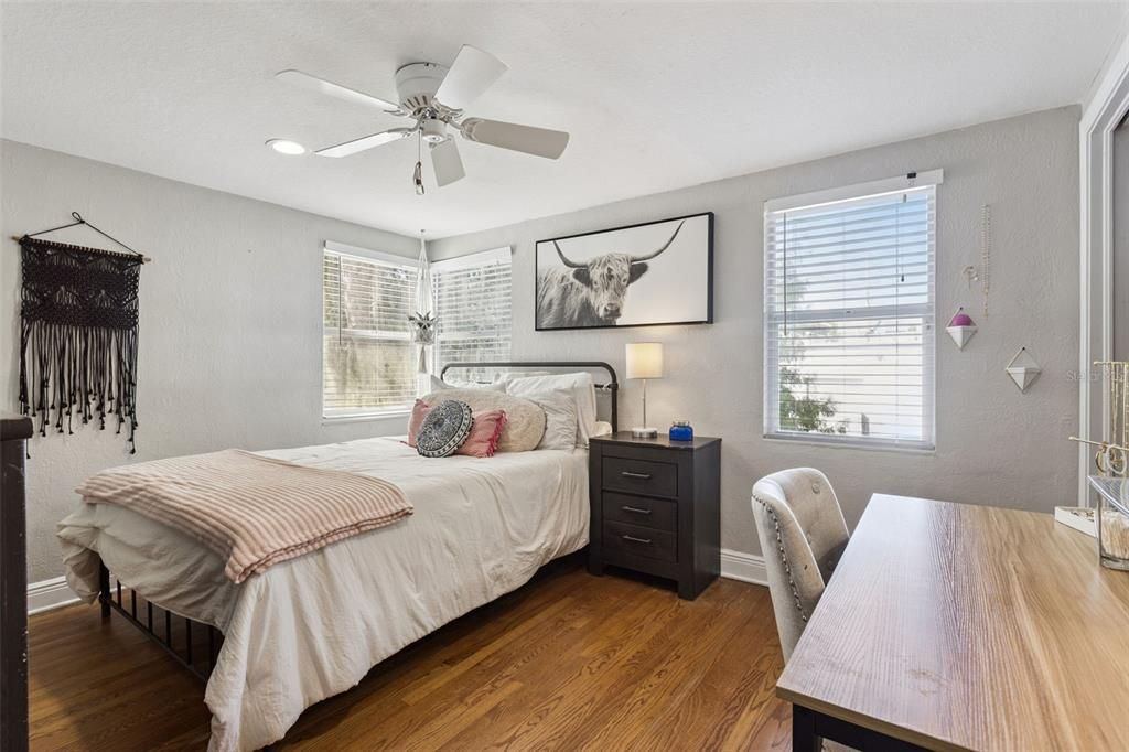 For Sale: $1,425,000 (5 beds, 4 baths, 3298 Square Feet)