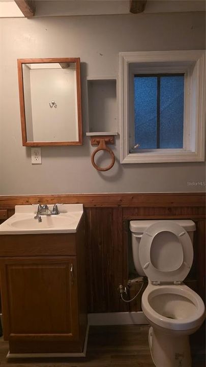 For Rent: $1,100 (2 beds, 2 baths, 816 Square Feet)