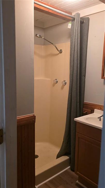 For Rent: $1,100 (2 beds, 2 baths, 816 Square Feet)