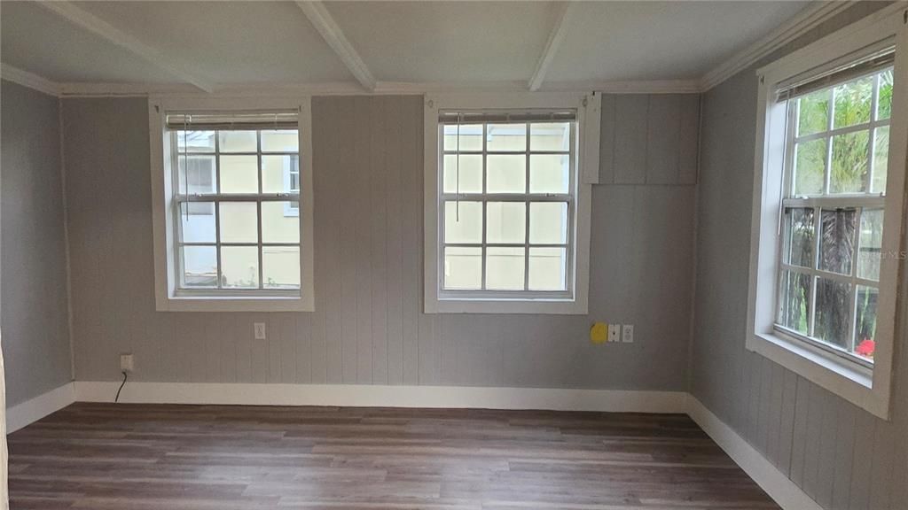 For Rent: $1,100 (2 beds, 2 baths, 816 Square Feet)
