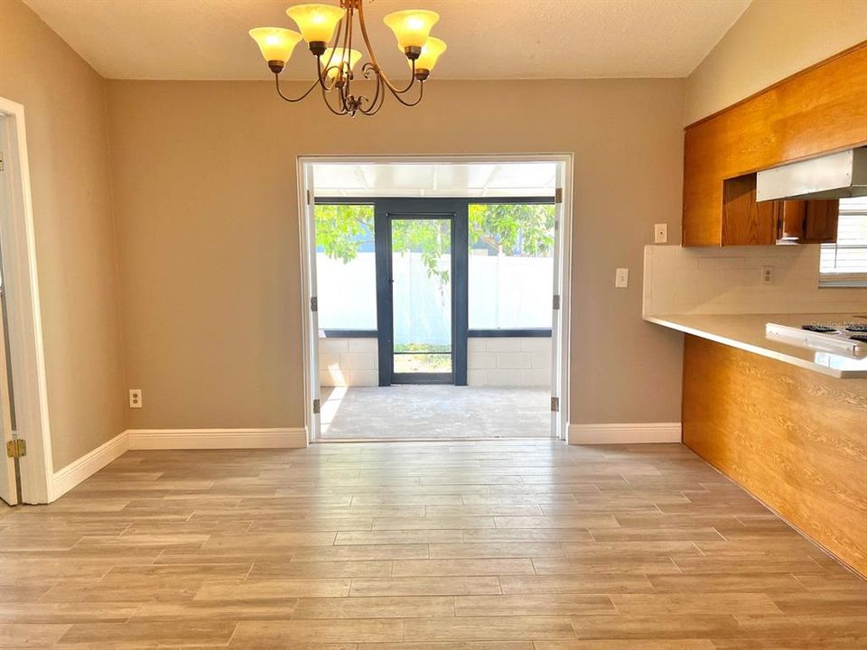 For Rent: $2,198 (3 beds, 2 baths, 1851 Square Feet)