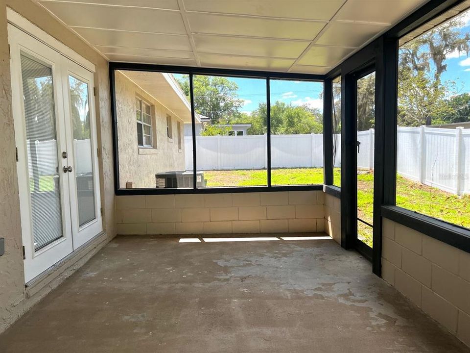 For Rent: $2,198 (3 beds, 2 baths, 1851 Square Feet)