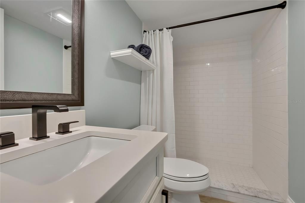For Rent: $3,000 (2 beds, 2 baths, 1060 Square Feet)