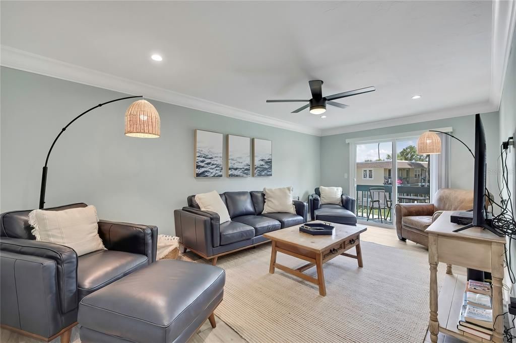 For Rent: $3,000 (2 beds, 2 baths, 1060 Square Feet)