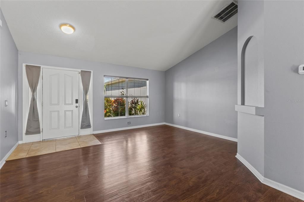 For Rent: $2,750 (3 beds, 2 baths, 1859 Square Feet)