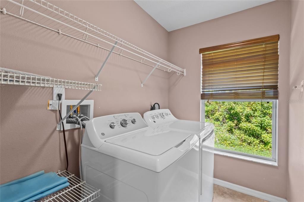 For Rent: $2,750 (3 beds, 2 baths, 1859 Square Feet)