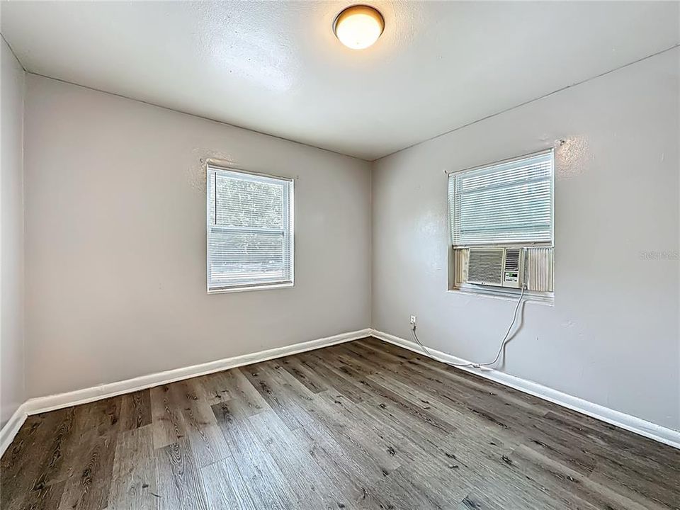 For Rent: $950 (2 beds, 1 baths, 672 Square Feet)