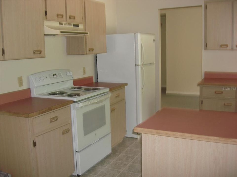 For Rent: $2,100 (3 beds, 2 baths, 1752 Square Feet)
