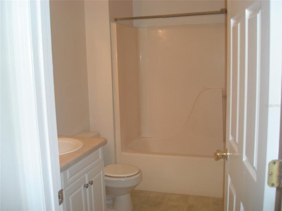 For Rent: $2,100 (3 beds, 2 baths, 1752 Square Feet)