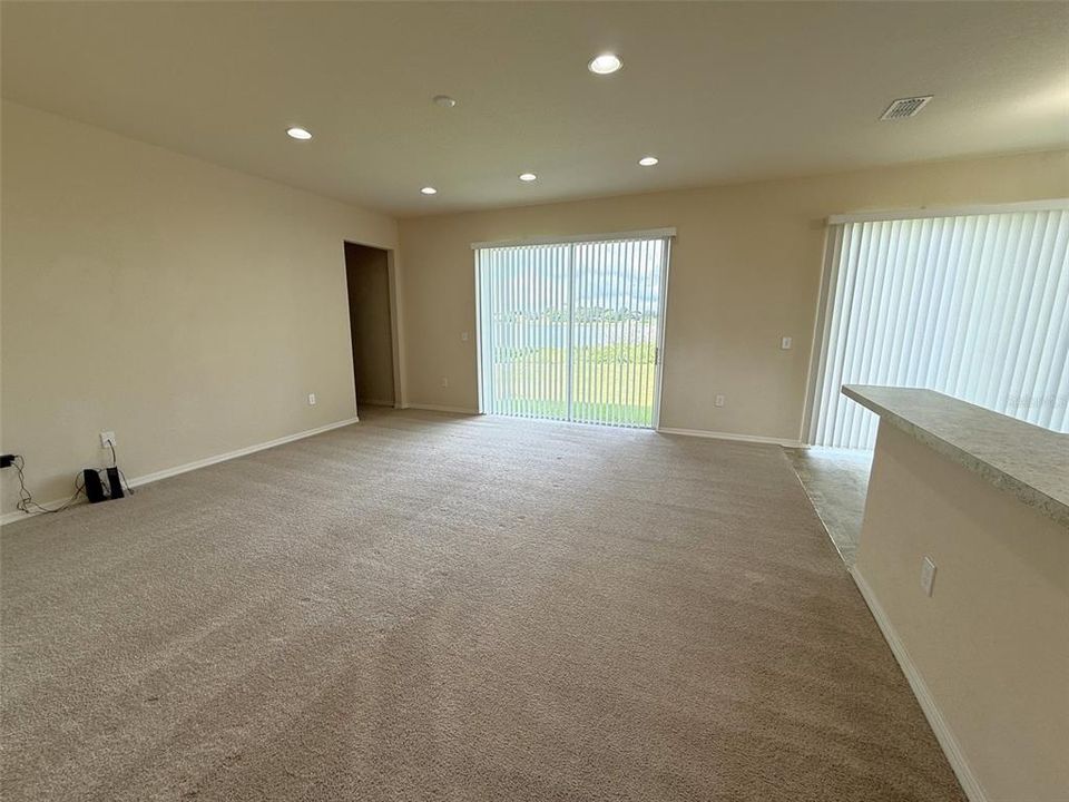 For Rent: $2,550 (5 beds, 3 baths, 2419 Square Feet)