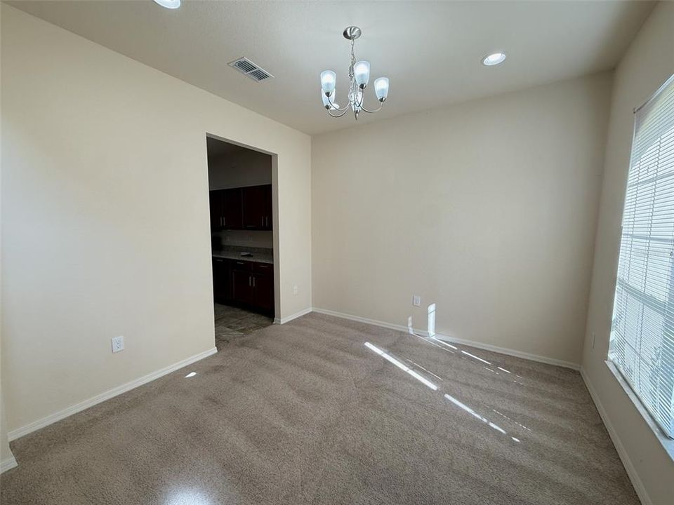 For Rent: $2,550 (5 beds, 3 baths, 2419 Square Feet)
