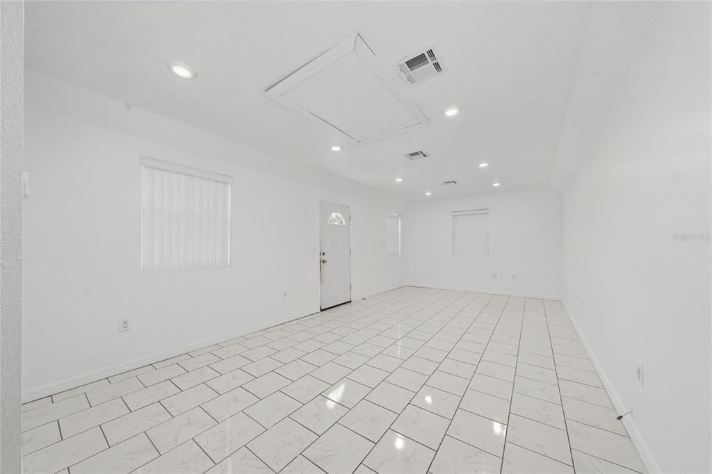 For Sale: $380,000 (3 beds, 2 baths, 1020 Square Feet)