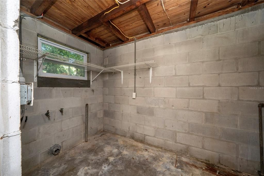 For Sale: $380,000 (3 beds, 2 baths, 1020 Square Feet)