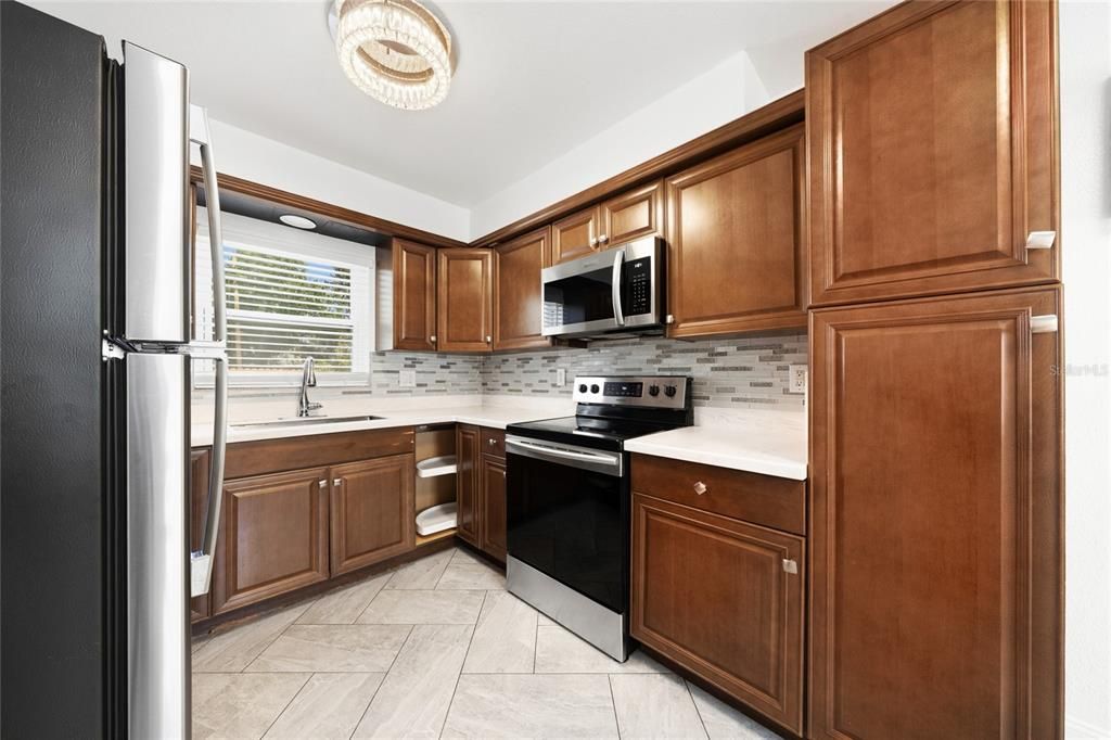 For Sale: $380,000 (3 beds, 2 baths, 1020 Square Feet)