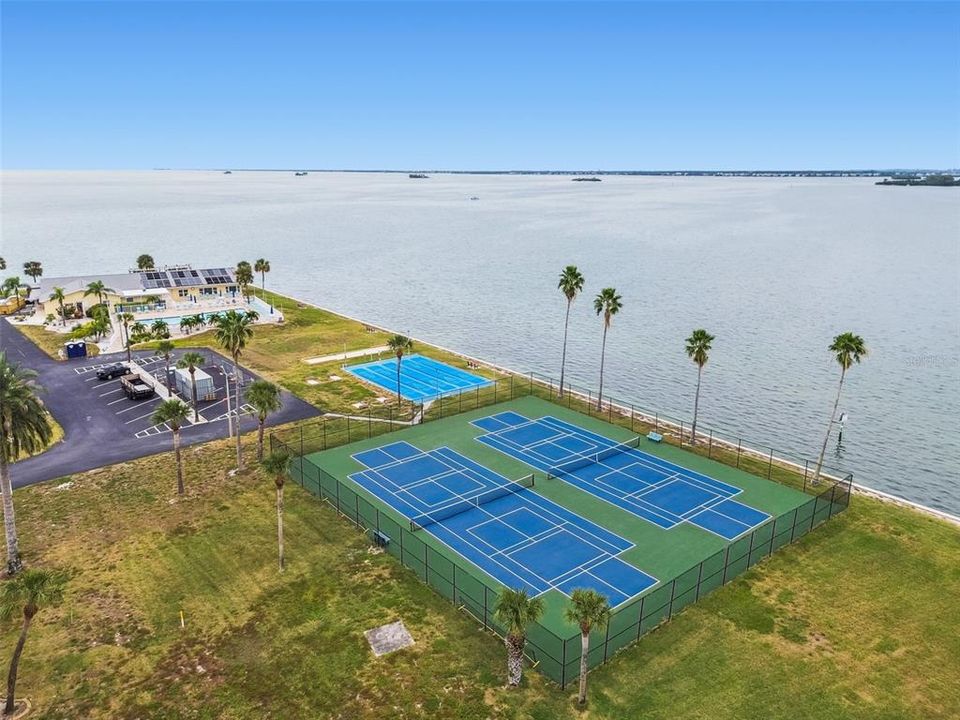 En Venta: $315,000 (2 camas, 2 baños, 1181 Pies cuadrados)