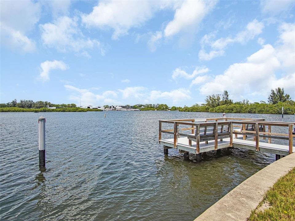 For Sale: $69,900 (1 beds, 1 baths, 486 Square Feet)