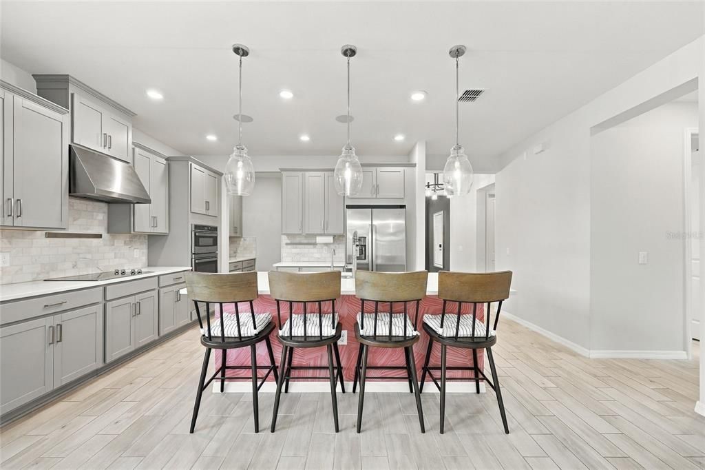En Venta: $459,900 (4 camas, 3 baños, 2420 Pies cuadrados)