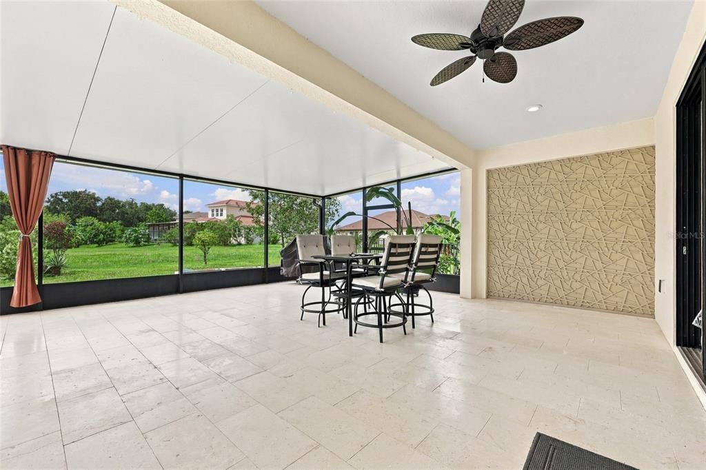 En Venta: $459,900 (4 camas, 3 baños, 2420 Pies cuadrados)