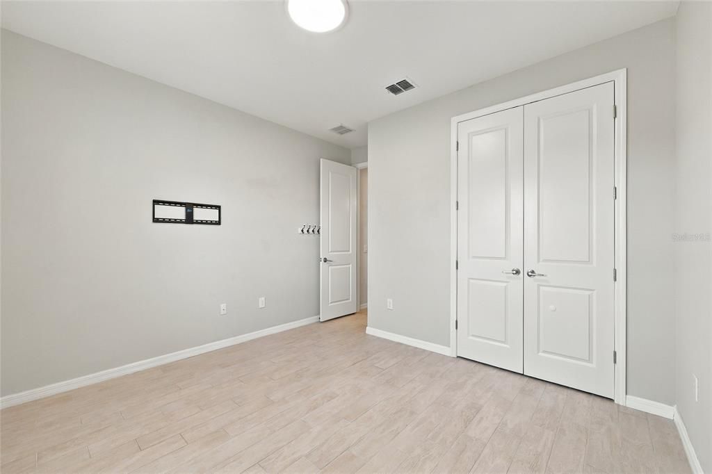 En Venta: $459,900 (4 camas, 3 baños, 2420 Pies cuadrados)