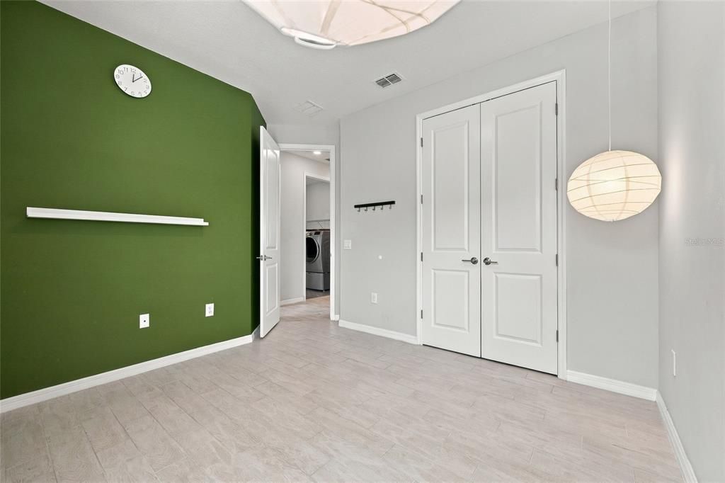En Venta: $459,900 (4 camas, 3 baños, 2420 Pies cuadrados)