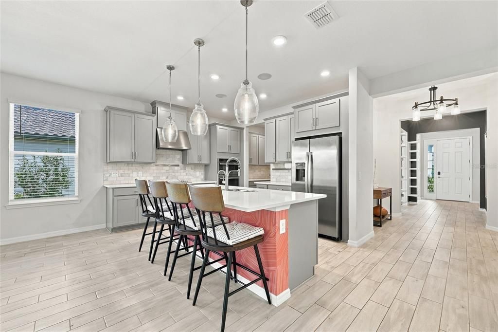 En Venta: $459,900 (4 camas, 3 baños, 2420 Pies cuadrados)