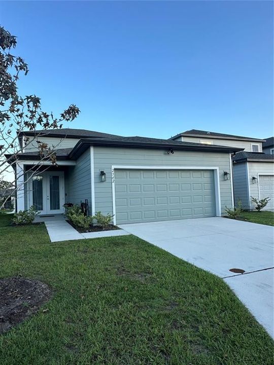 For Sale: $449,000 (3 beds, 2 baths, 1963 Square Feet)