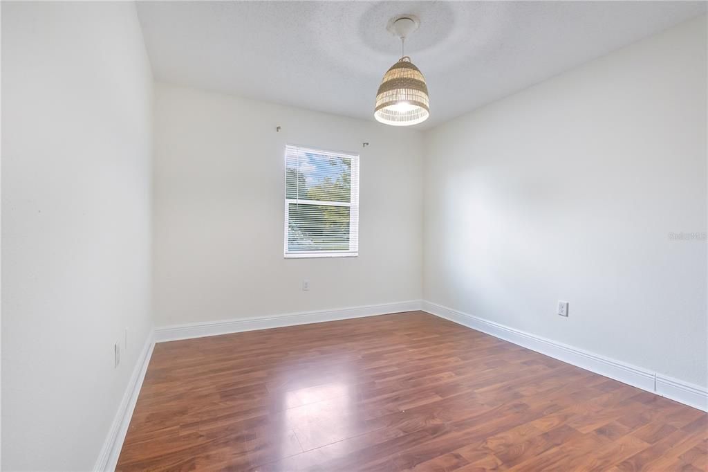 En Venta: $259,000 (4 camas, 2 baños, 1431 Pies cuadrados)
