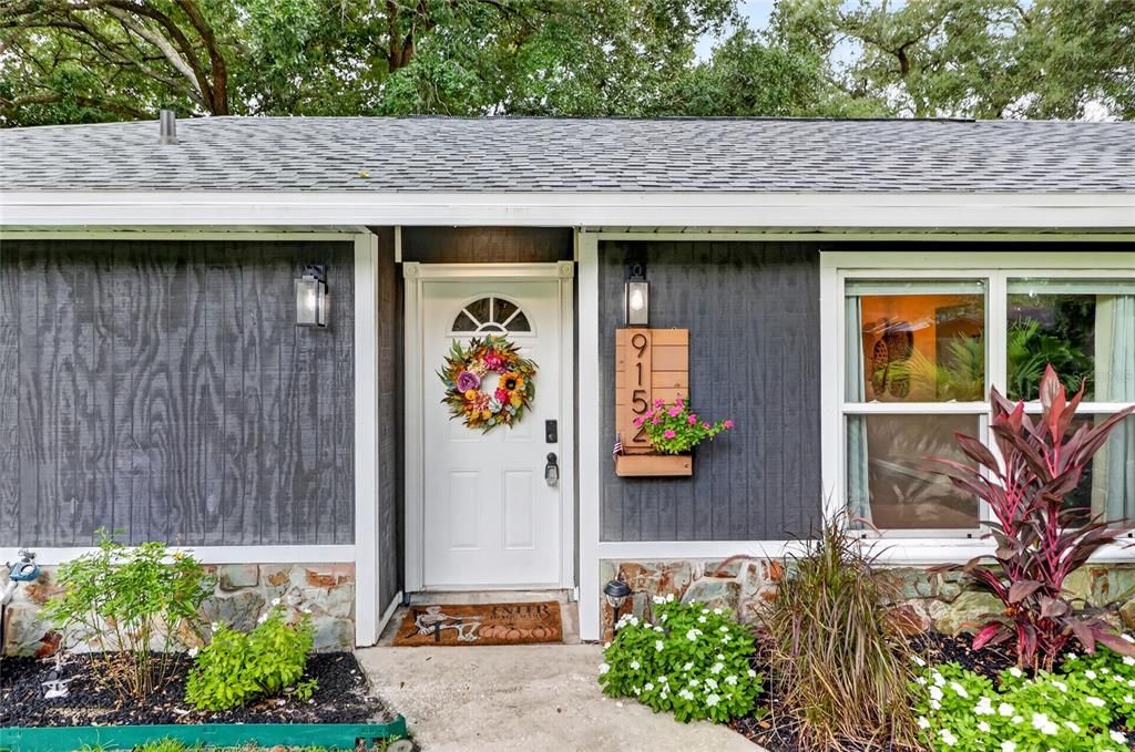 For Sale: $300,000 (4 beds, 2 baths, 1606 Square Feet)