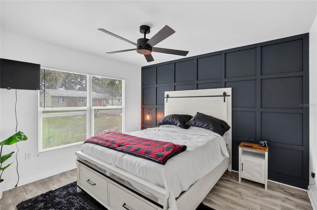 For Sale: $300,000 (4 beds, 2 baths, 1606 Square Feet)