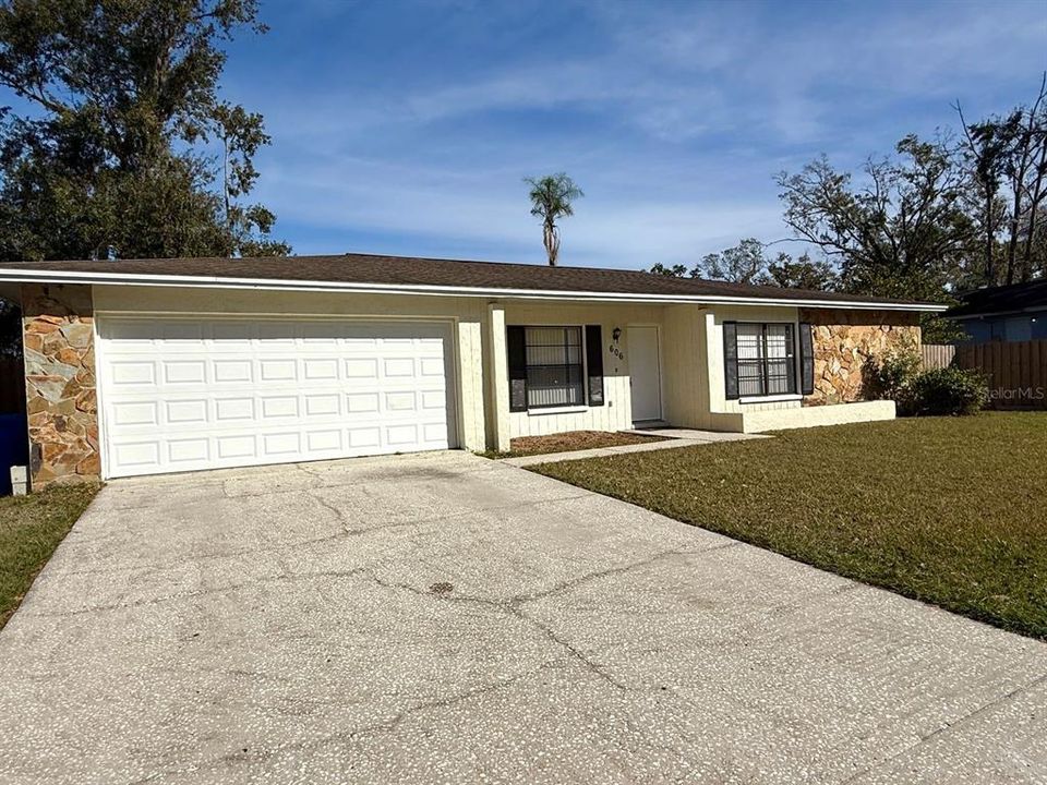 Active With Contract: $2,198 (4 beds, 2 baths, 1813 Square Feet)
