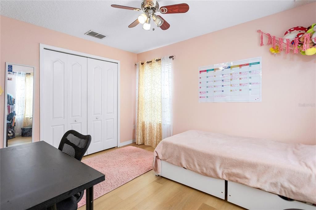 For Sale: $239,999 (2 beds, 2 baths, 1192 Square Feet)