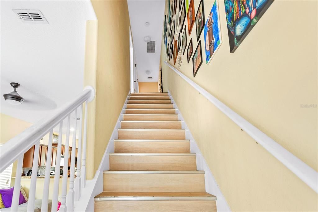 For Sale: $239,999 (2 beds, 2 baths, 1192 Square Feet)