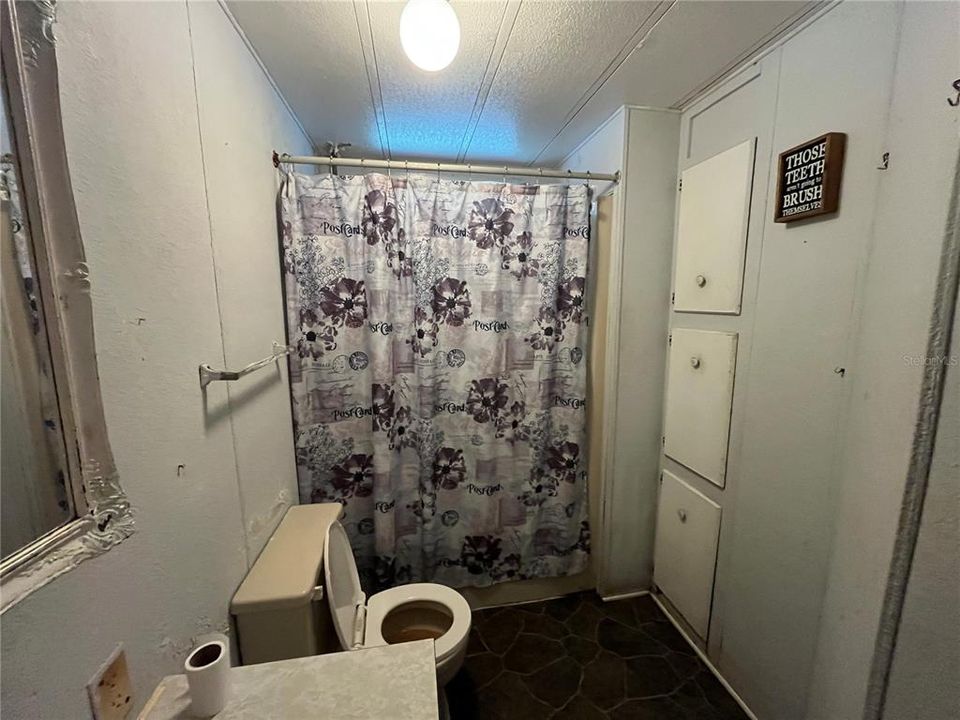 For Sale: $169,900 (2 beds, 1 baths, 768 Square Feet)