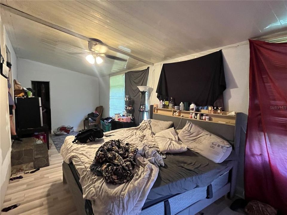 For Sale: $169,900 (2 beds, 1 baths, 768 Square Feet)