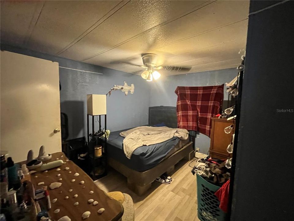 For Sale: $169,900 (2 beds, 1 baths, 768 Square Feet)