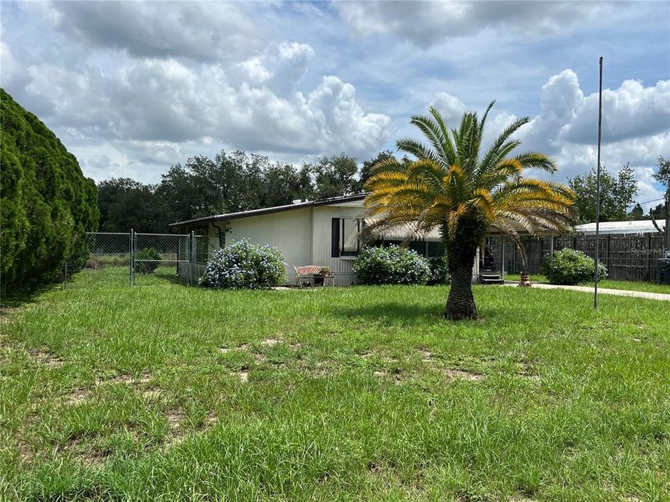 For Sale: $169,900 (2 beds, 1 baths, 768 Square Feet)