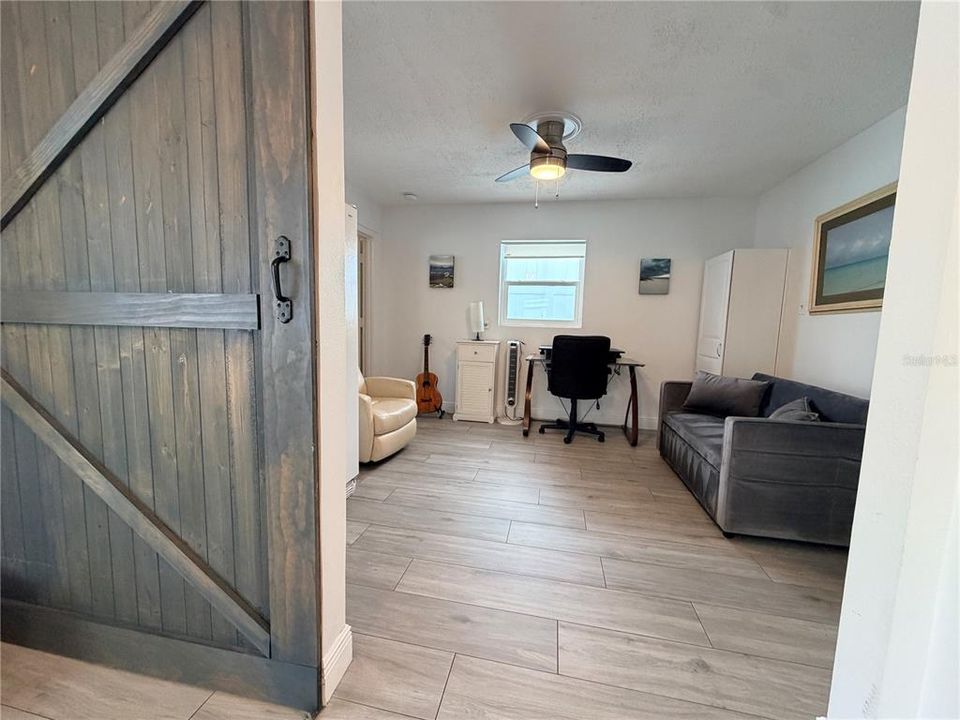 For Sale: $549,999 (4 beds, 2 baths, 1594 Square Feet)