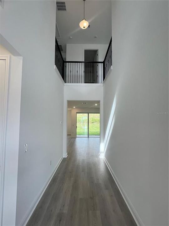 En Venta: $699,990 (4 camas, 3 baños, 2843 Pies cuadrados)