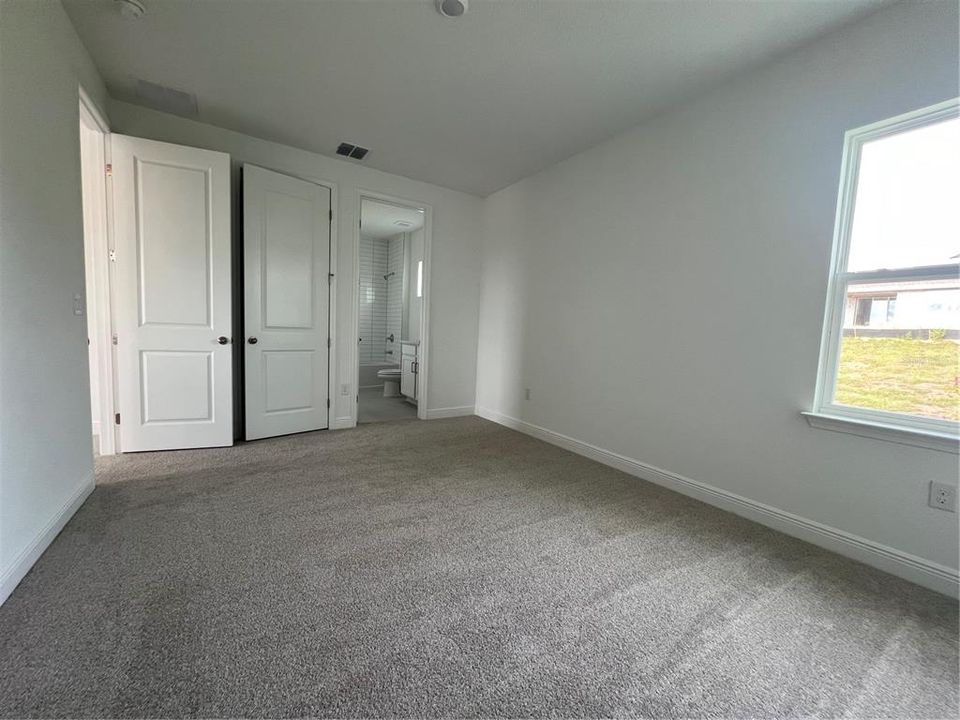 En Venta: $699,990 (4 camas, 3 baños, 2843 Pies cuadrados)